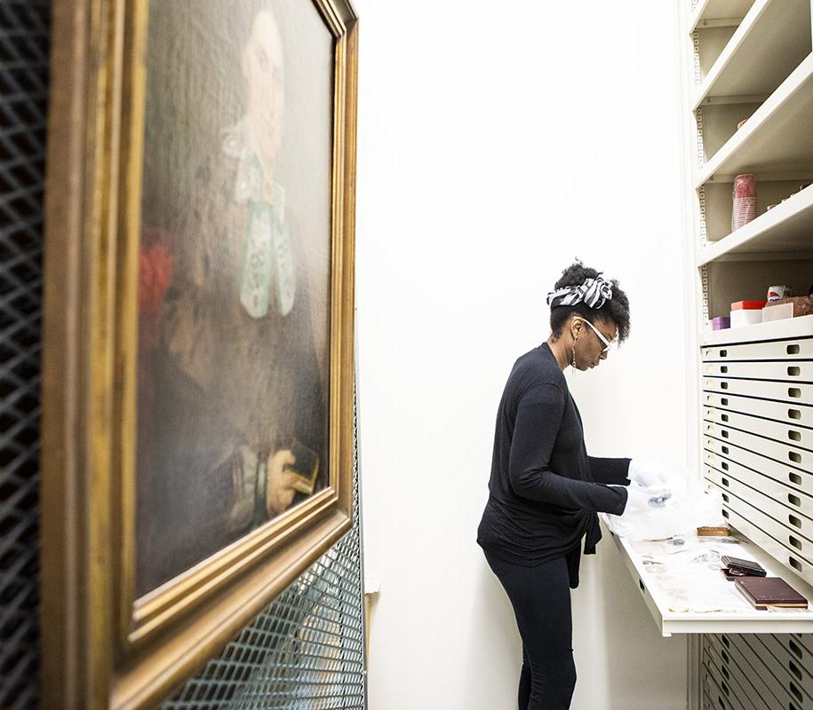 student in museum studies class in Atlanta History Center